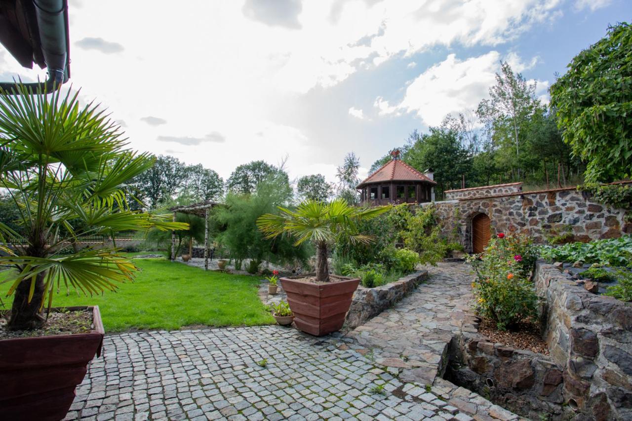 Hajovna Hnevnice Exterior photo